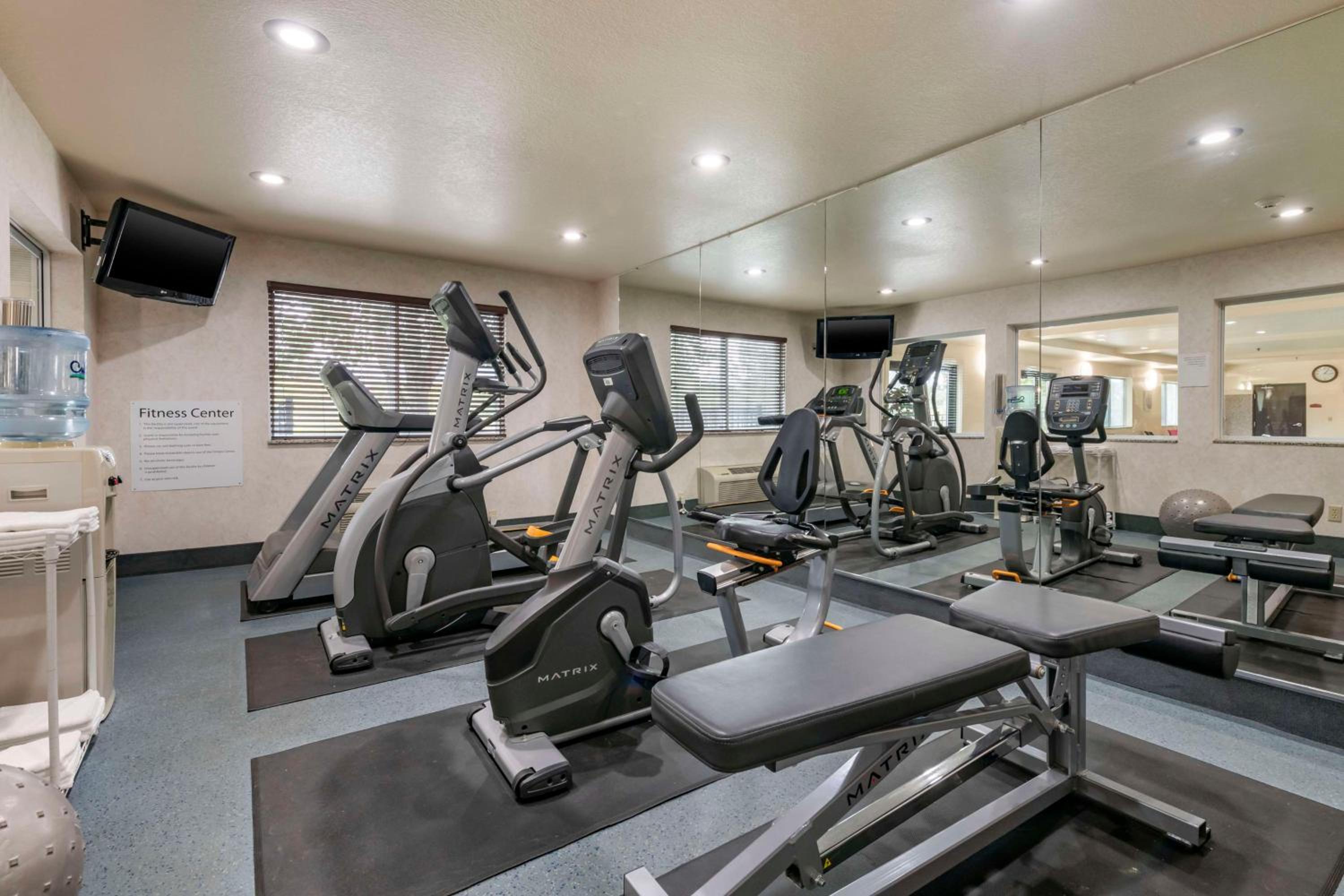 Buffalo Vacations - SureStay Plus Hotel by Best Western Buffalo - Property Image 3