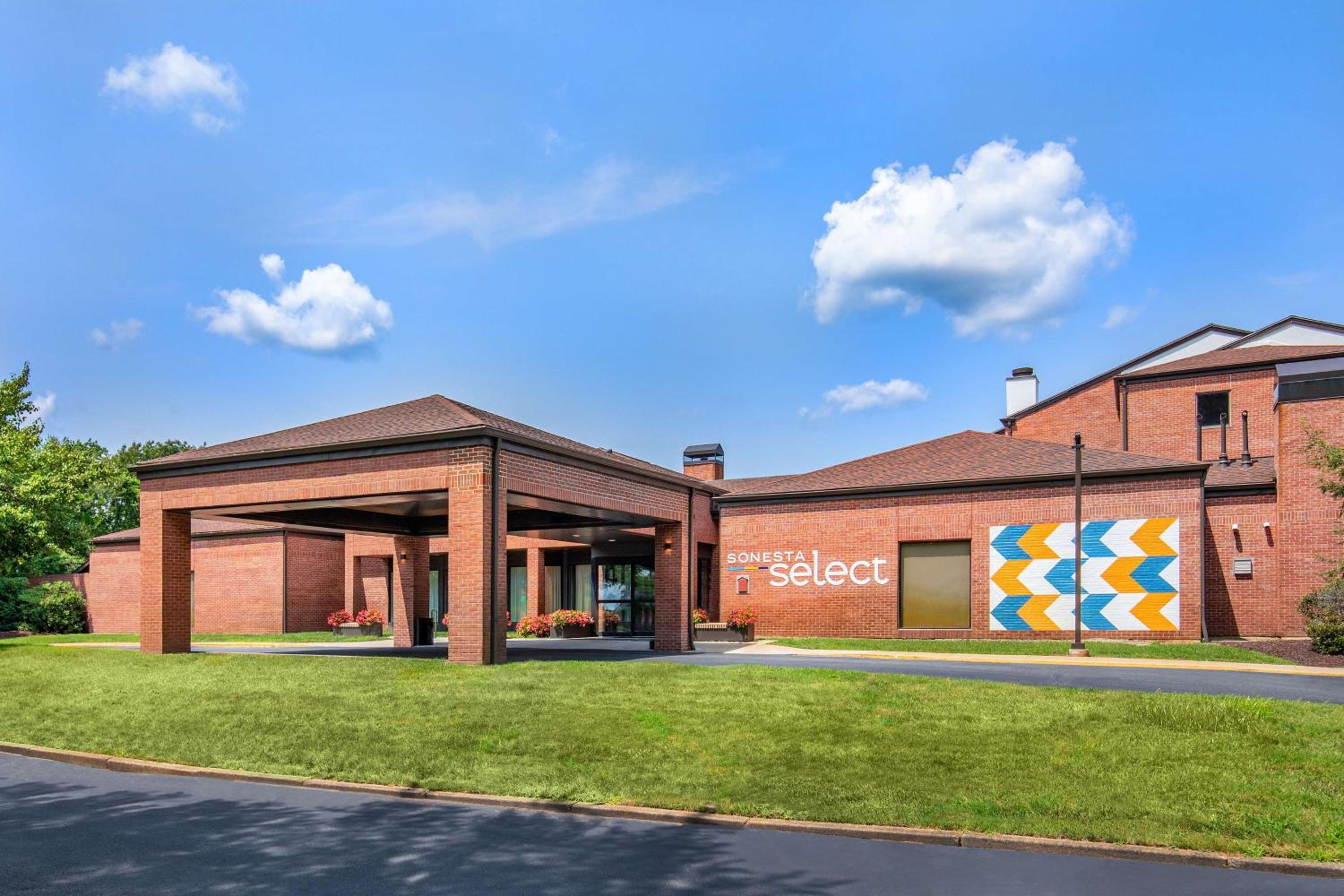 Hotel Sonesta Select Boston Foxborough Mansfield - Image 1