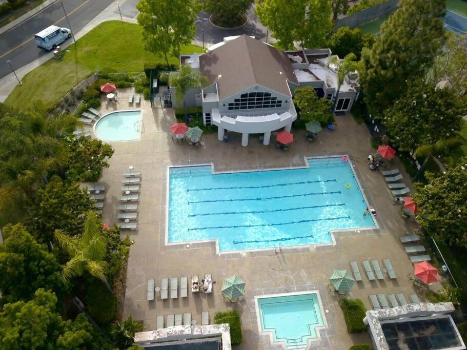 King Bed - Condo in Irvine, photo 16