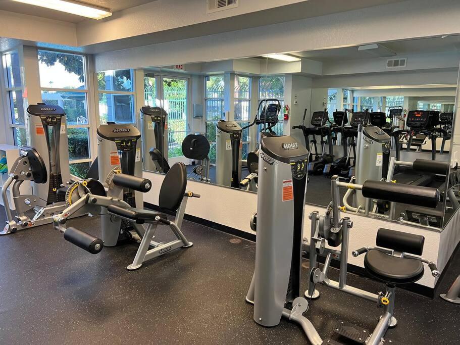 King Bed - Condo in Irvine, photo 30
