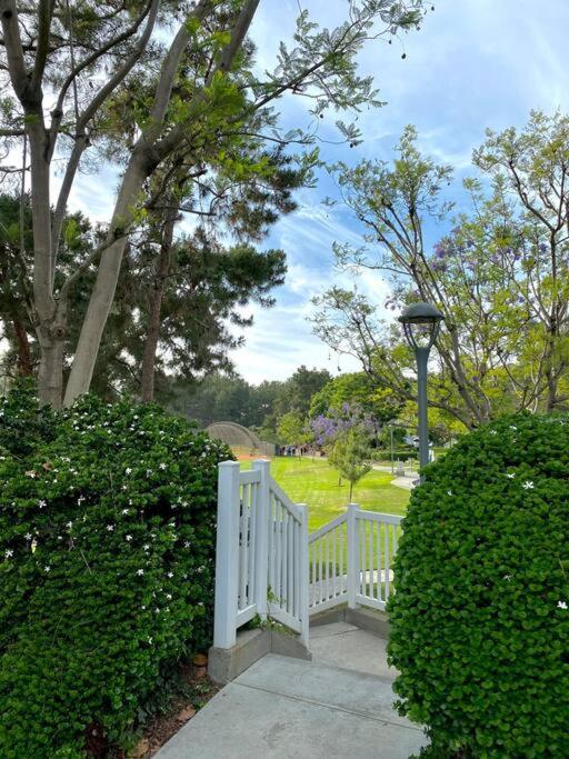 King Bed - Condo in Irvine