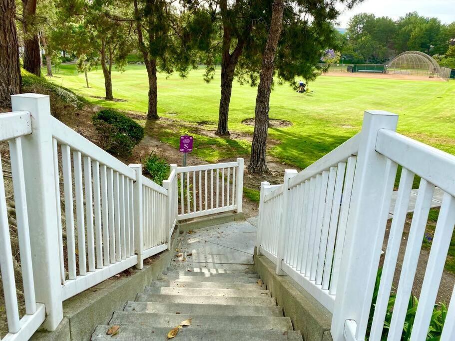 King Bed - Condo in Irvine, photo 18