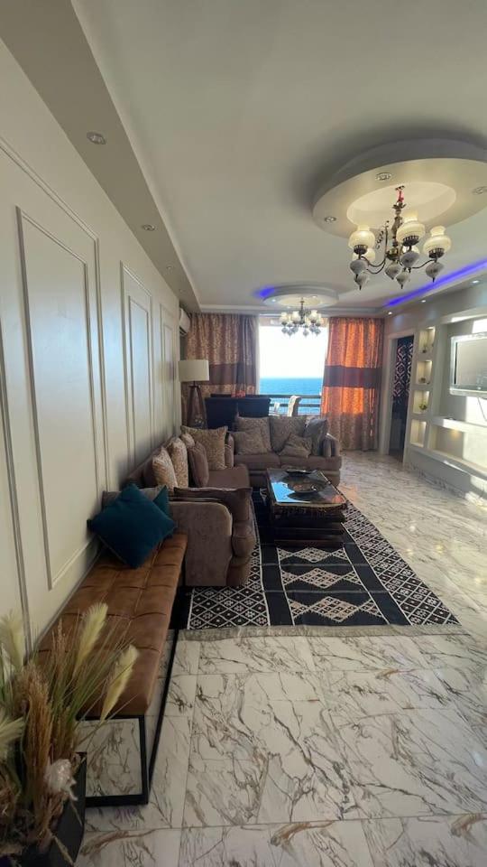 Stunning Seaview Apartment