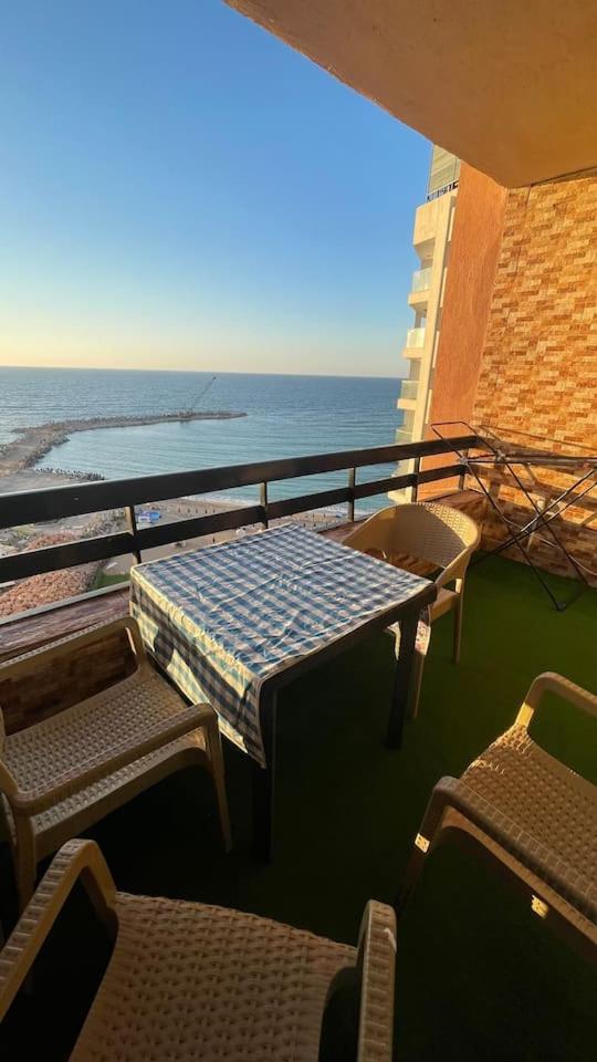 Stunning Seaview Apartment