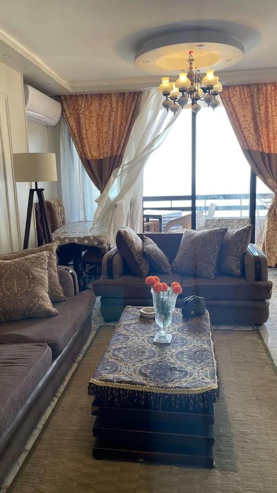 Stunning Seaview Apartment