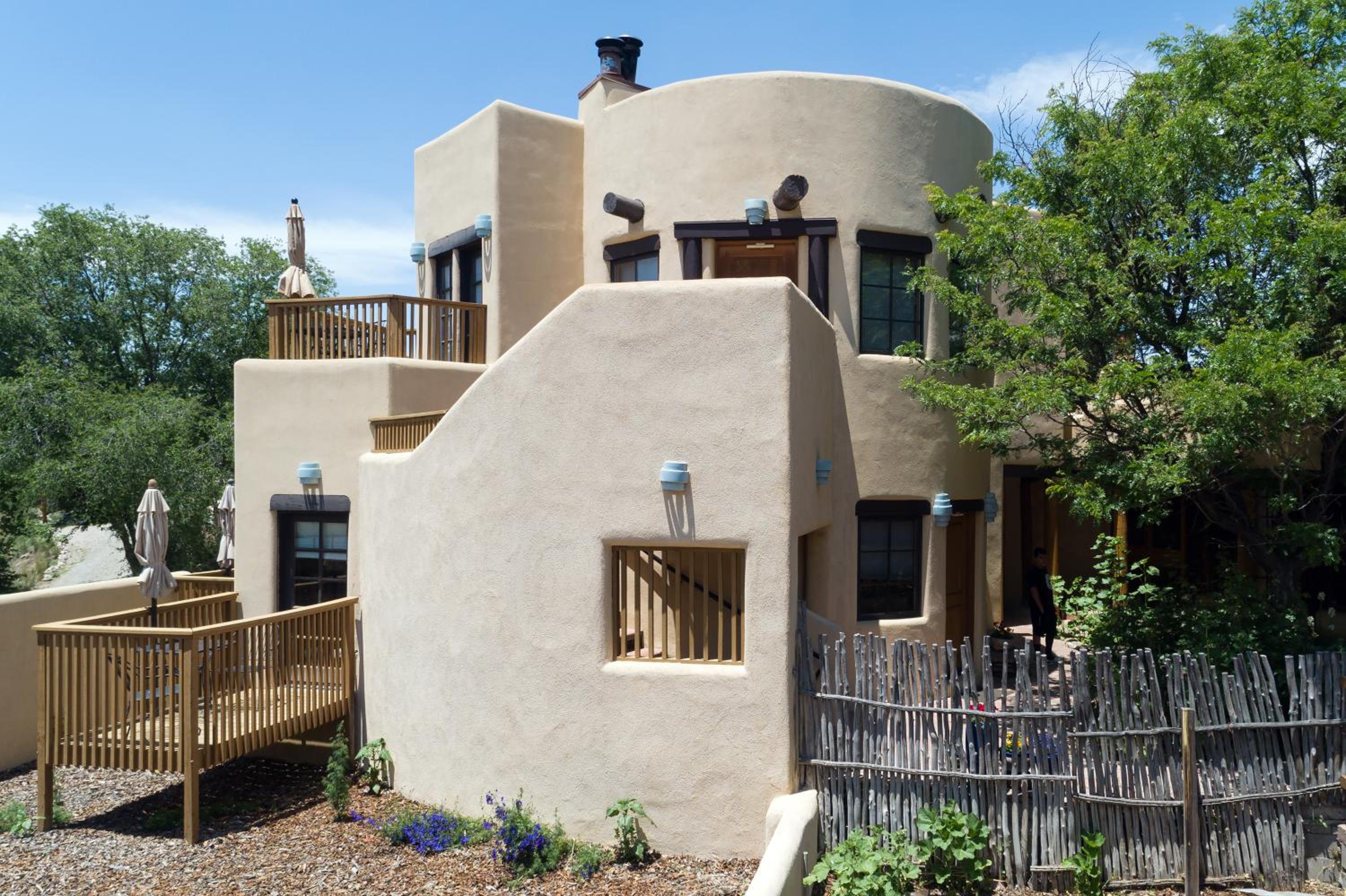 Inn on La Loma Plaza