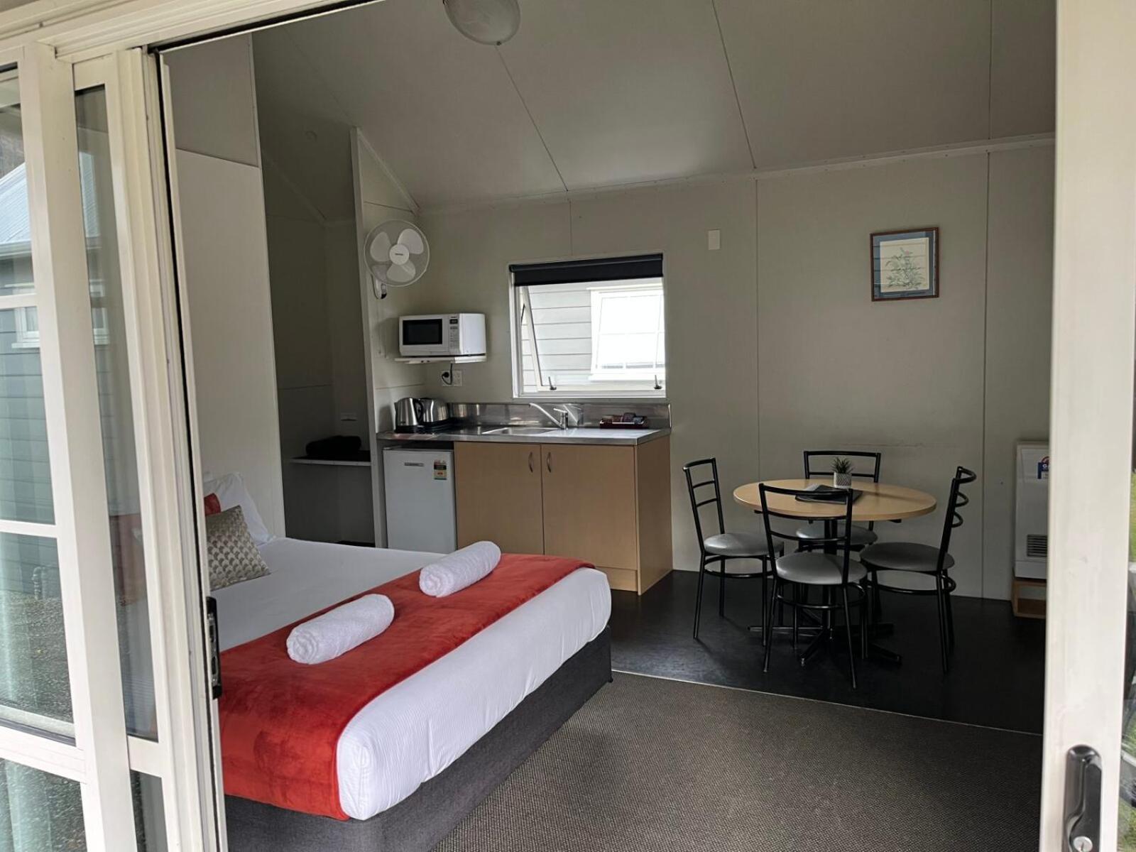 Hampshire Holiday Parks - Arrowtown - Image 4