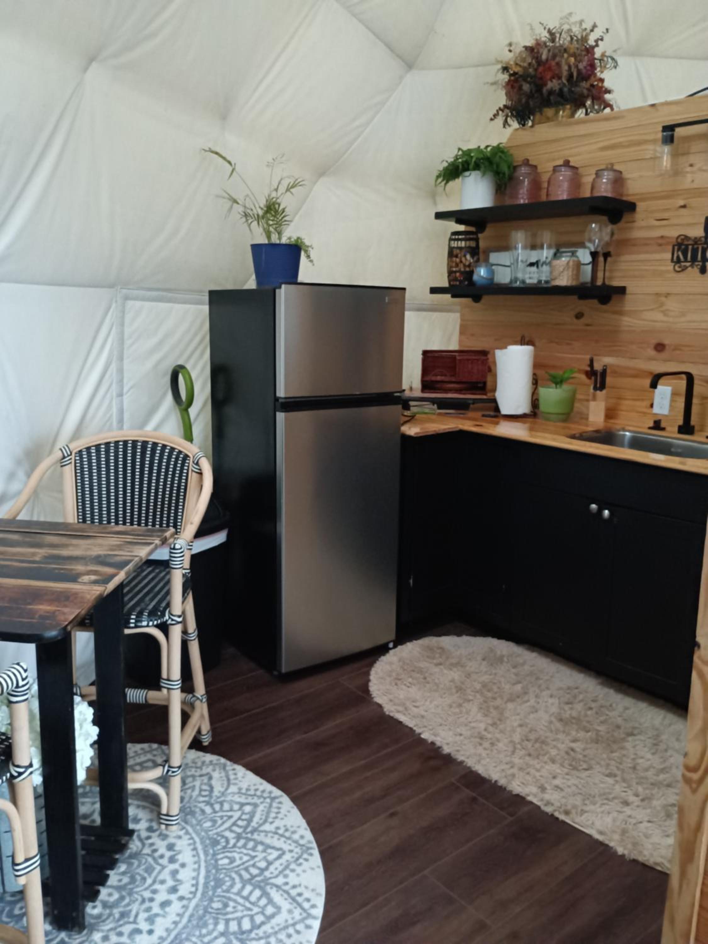 WATERFRONT LUXURY GLAMPING DOME