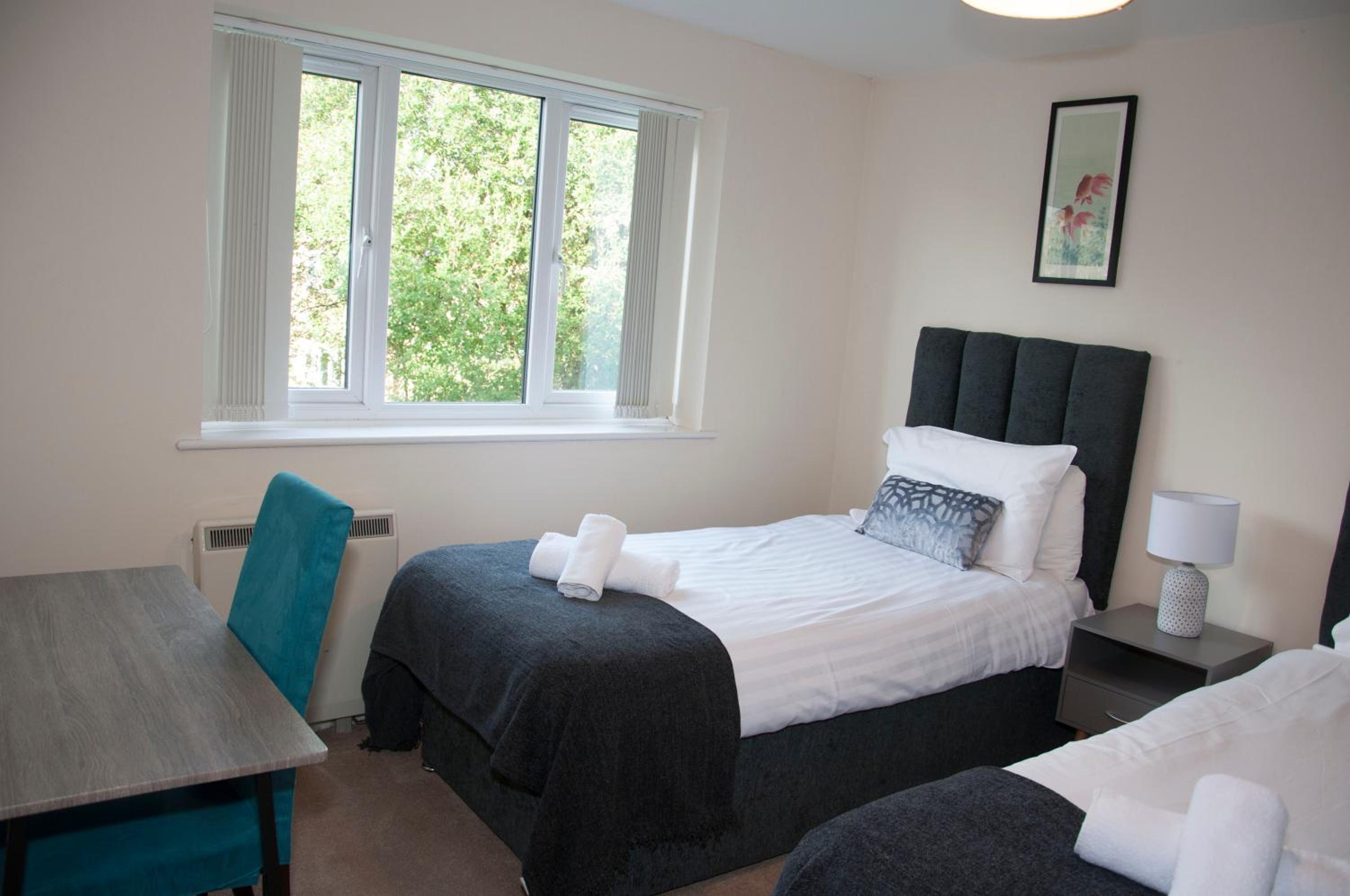 Watford Gemini - Thanet House, Nr Watford Metropolitan, M1,M25 view 3