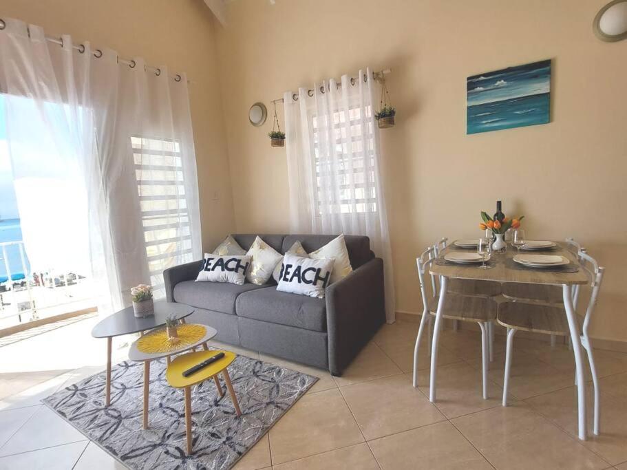 Beachfront , Luxury 2 Bedroom Apartment view 3