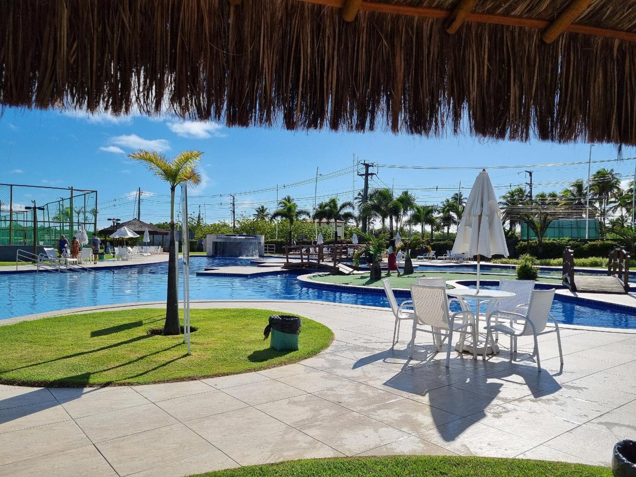 Muro Alto Condomínio Clube Porto de Galinhas por Brevelar