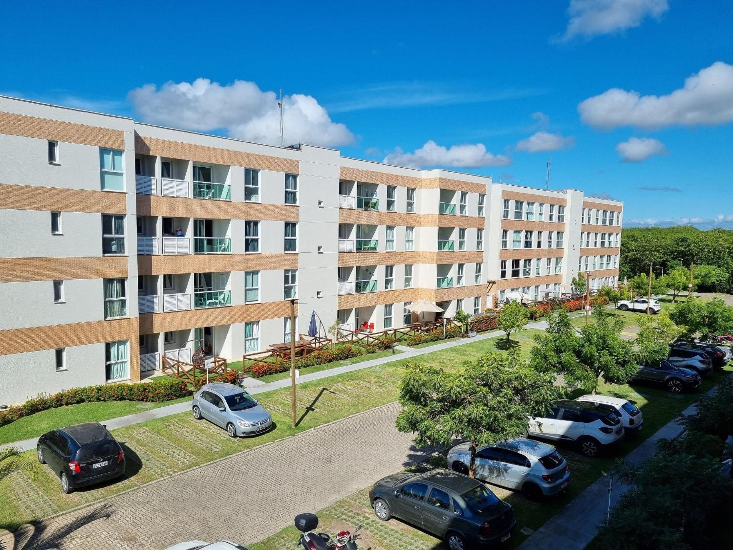 Muro Alto Condomínio Clube Porto de Galinhas por Brevelar