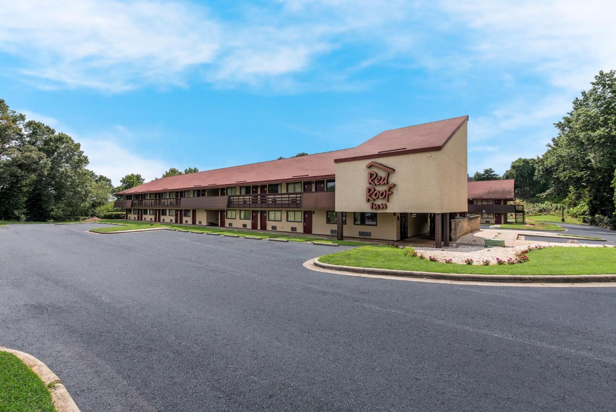 Red Roof Inn Hickory view 2