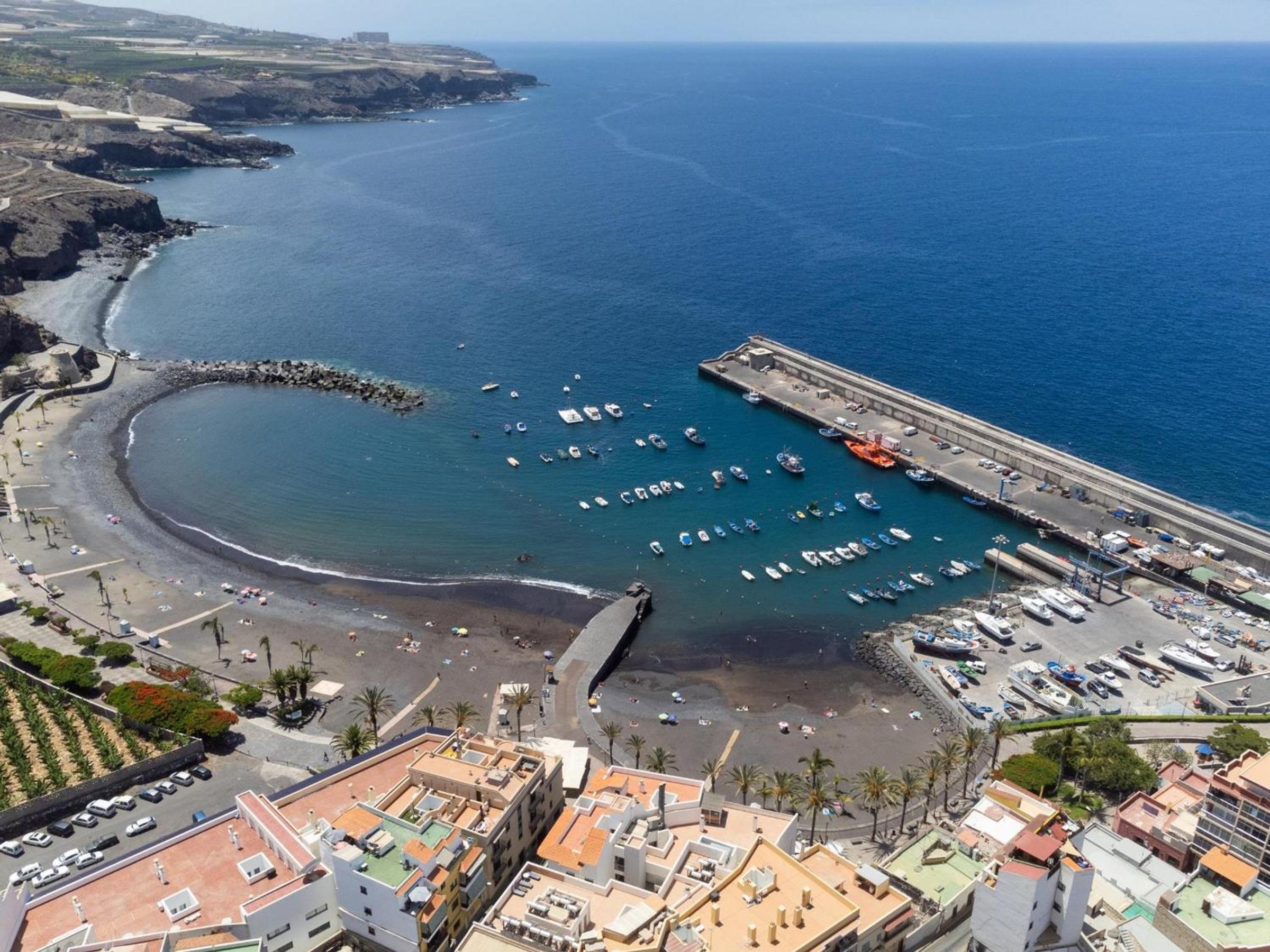 Moderno apartamento junto al mar con balcón, aparcamiento y Wi-Fi - ES-279-11 view 4