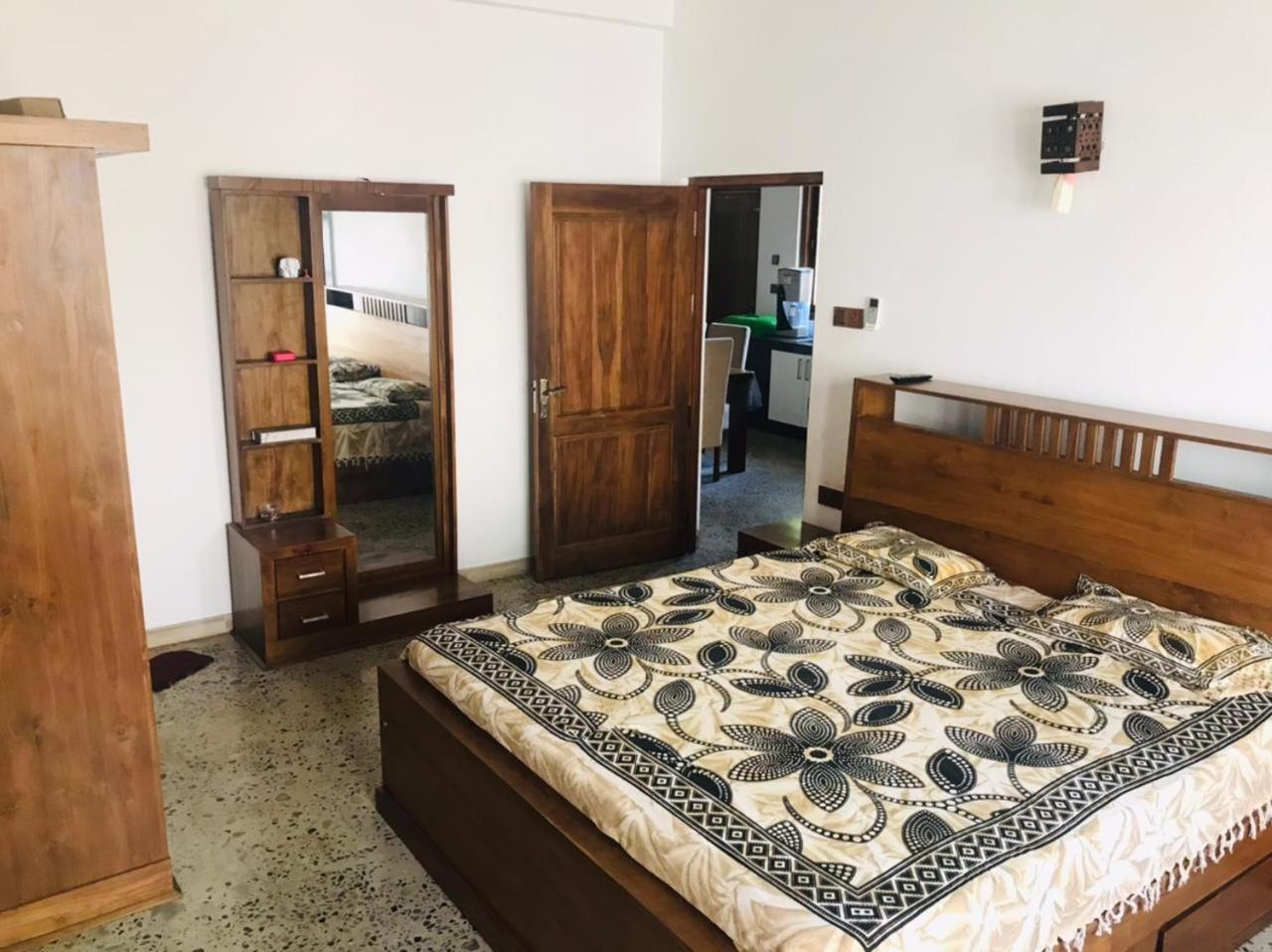White Villa 19A Homestay