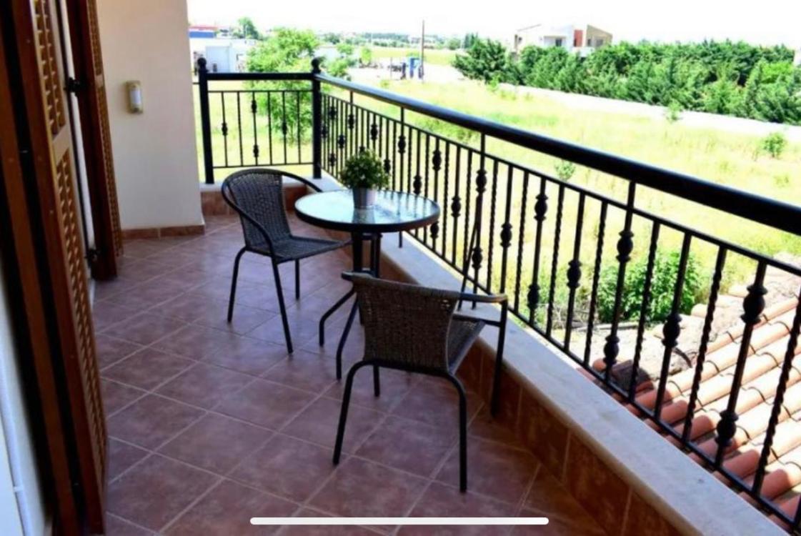 Luxury appartment, only 7 minutes from Thessaloniki airport and 15 minutes from city center ,for 8-23 people also for gatherings and parties view 3