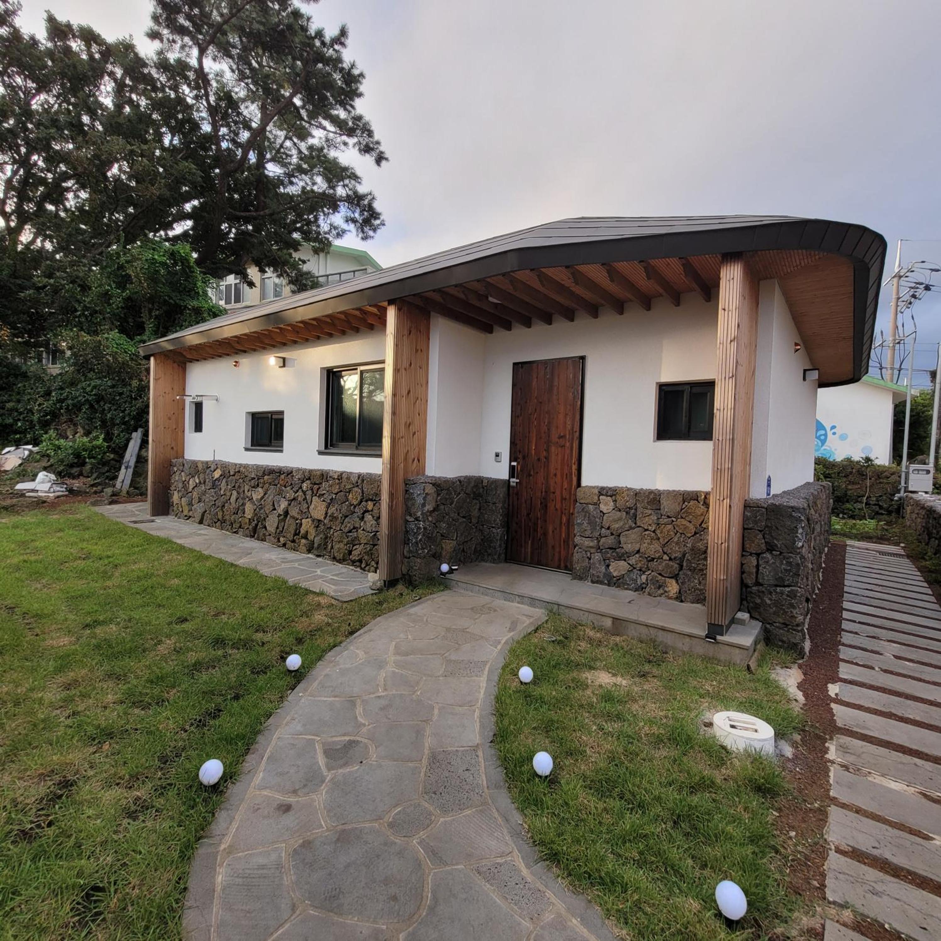 Joohane Jejudo House