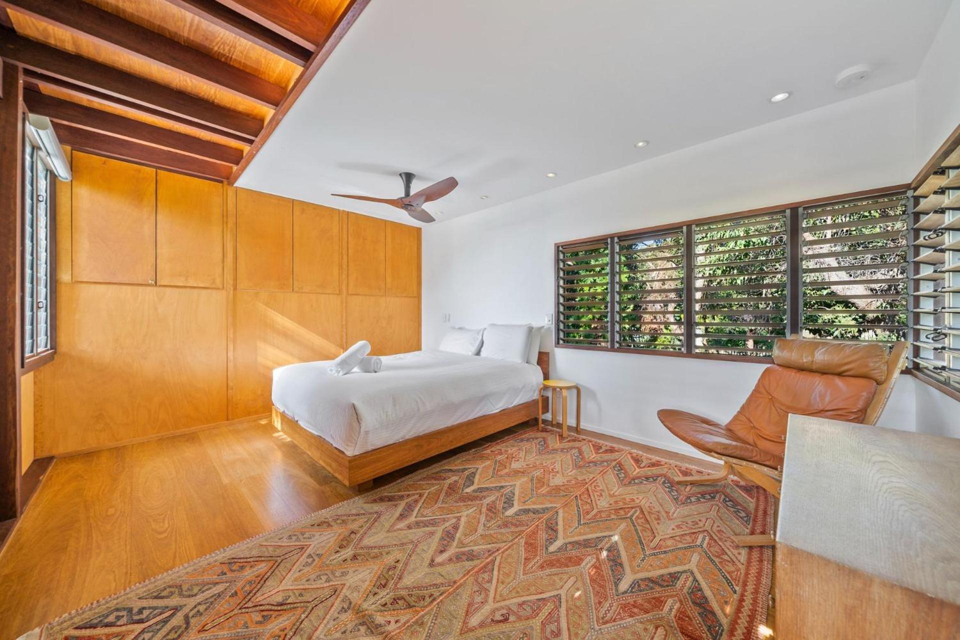 Moonshine Beach Shack by Discover Stradbroke