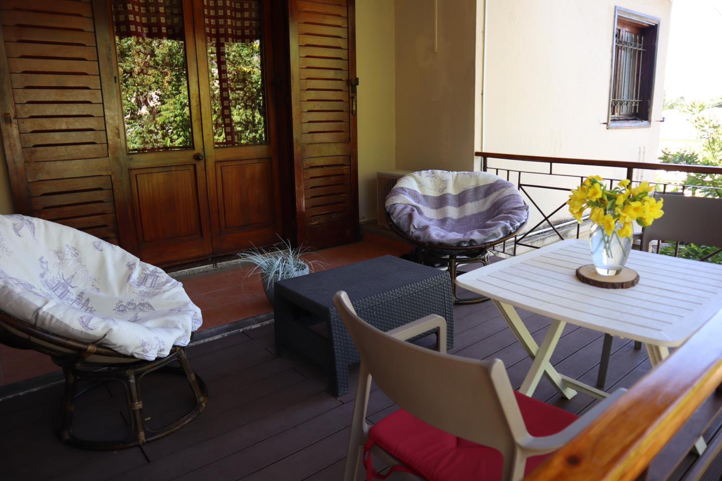 Le Gite du Bonheur Guest House & Car Rental
