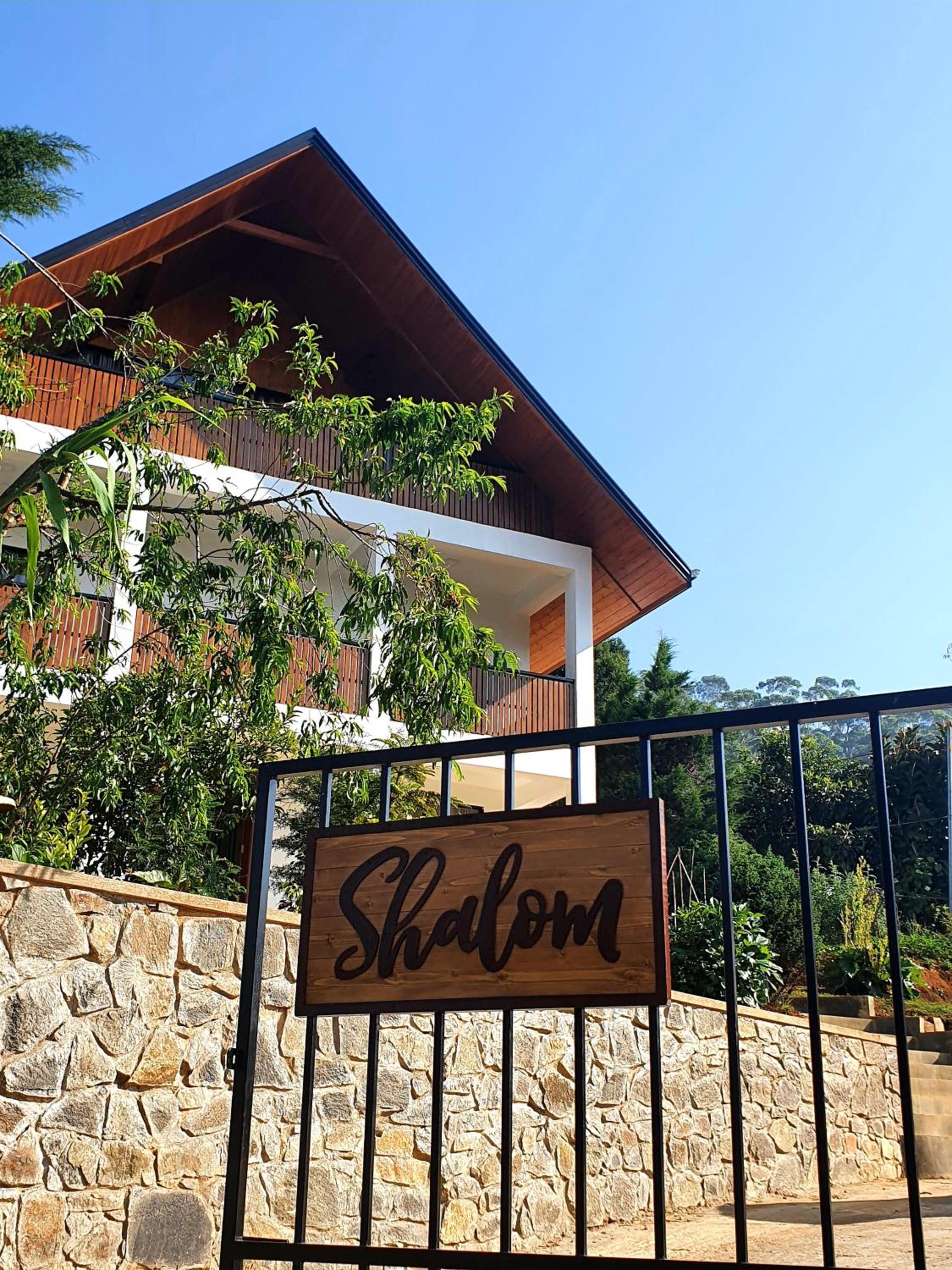 Shalom Bungalow