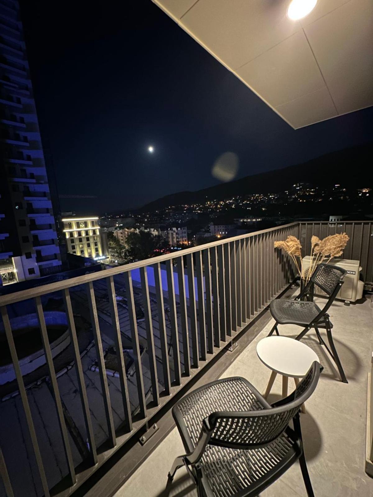 Diamond City Center Apartment