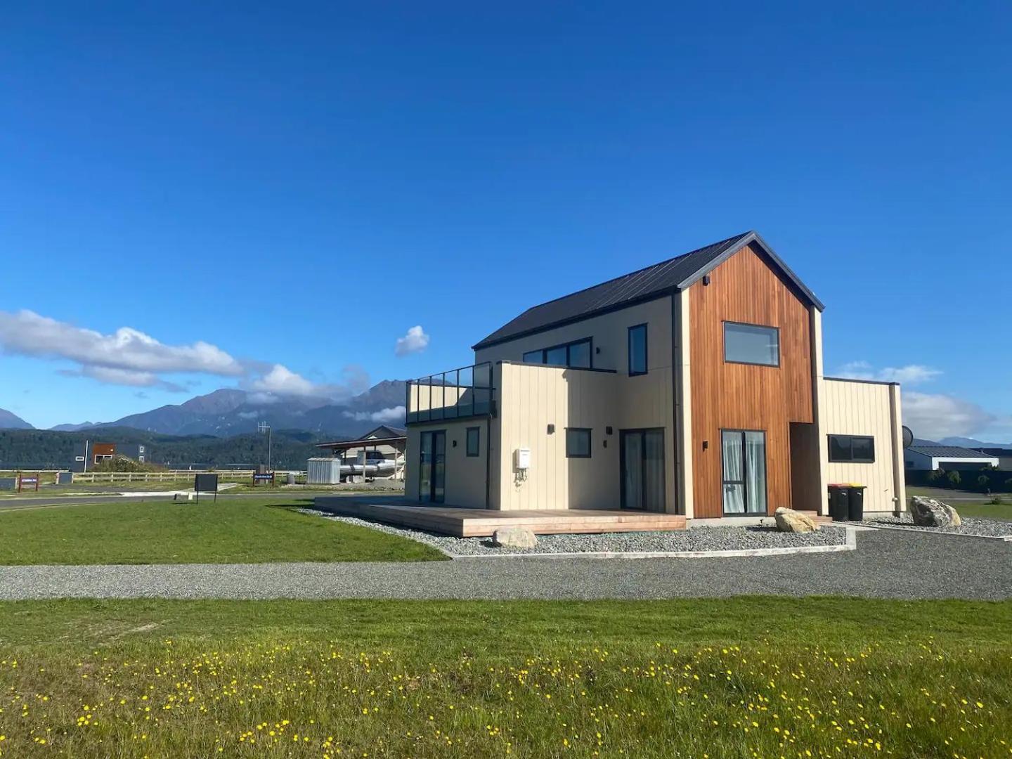 Hotel The Little Lake House - Image 1