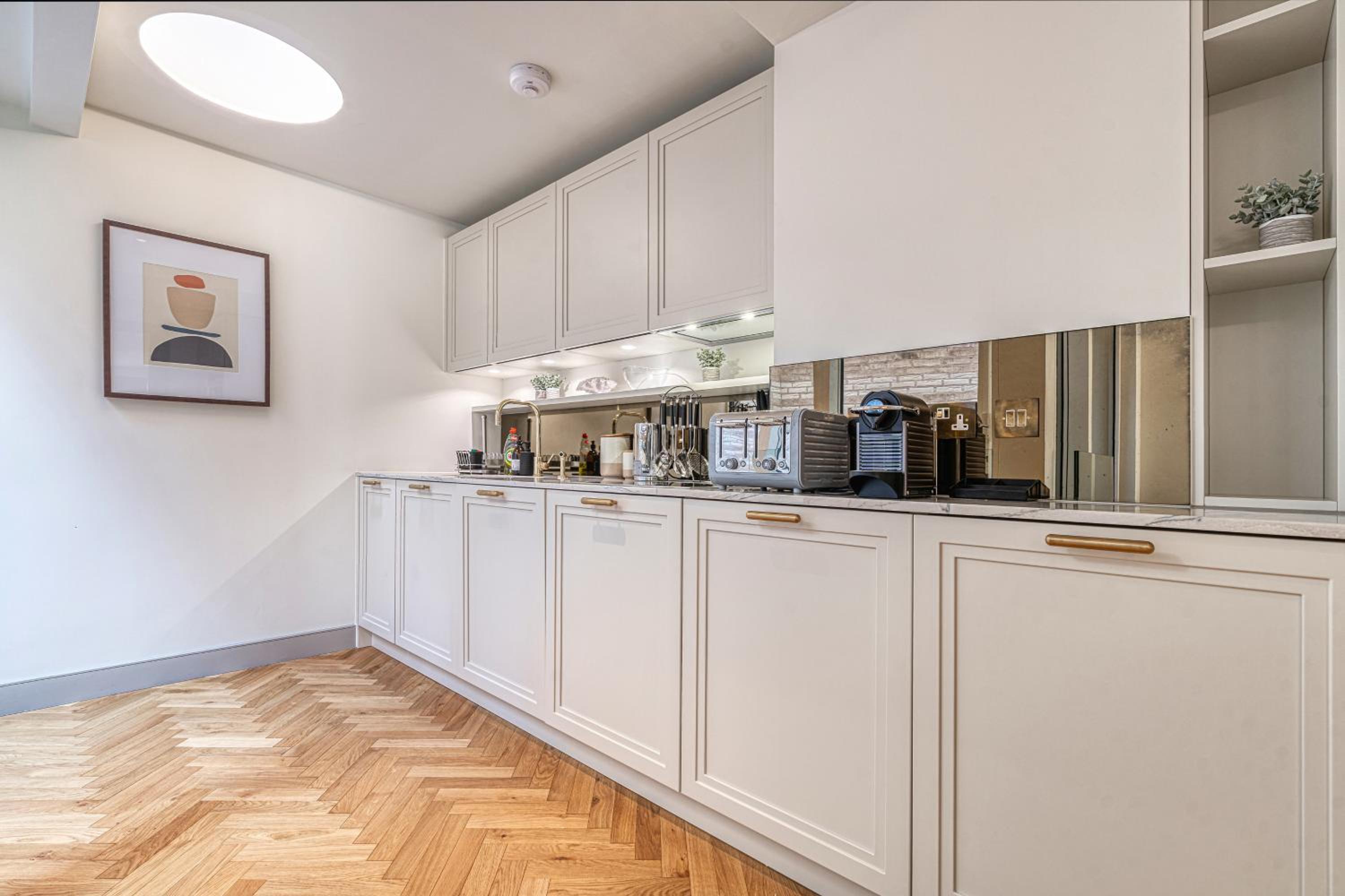 Luxury flats near Big Ben and London Eye