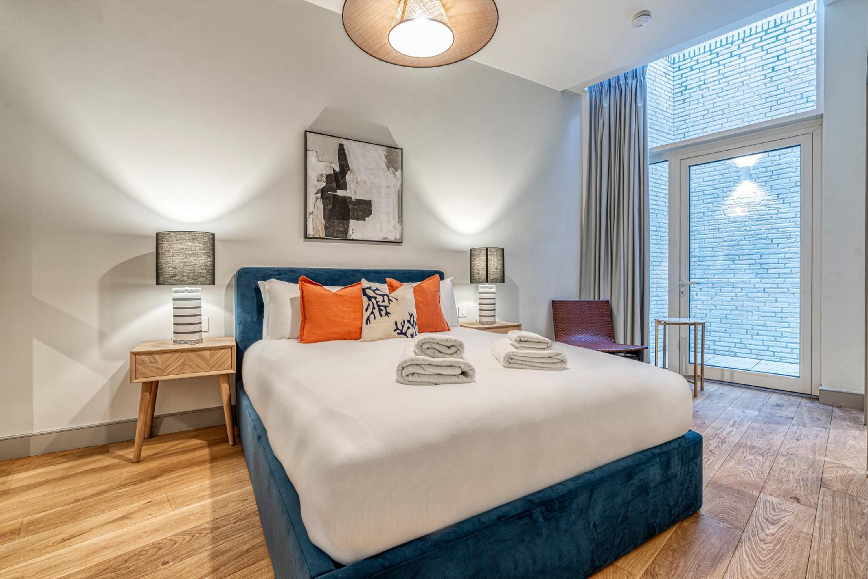 Luxury flats near Big Ben and London Eye