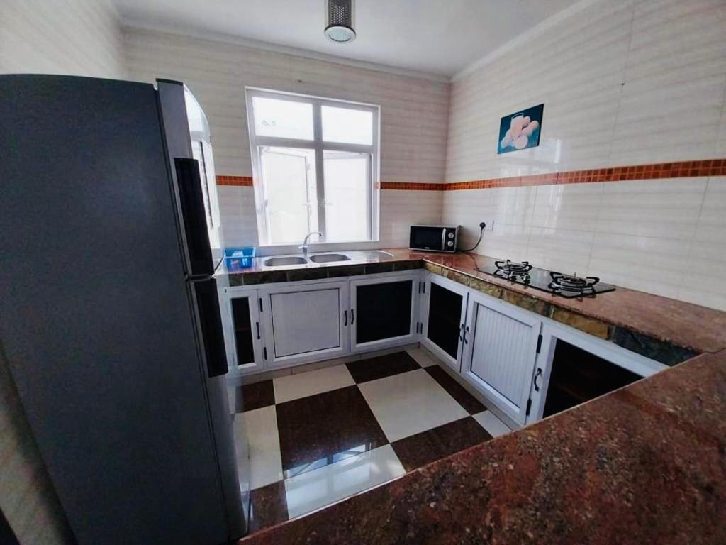 Spacious Three Bedroom Apartment view 5