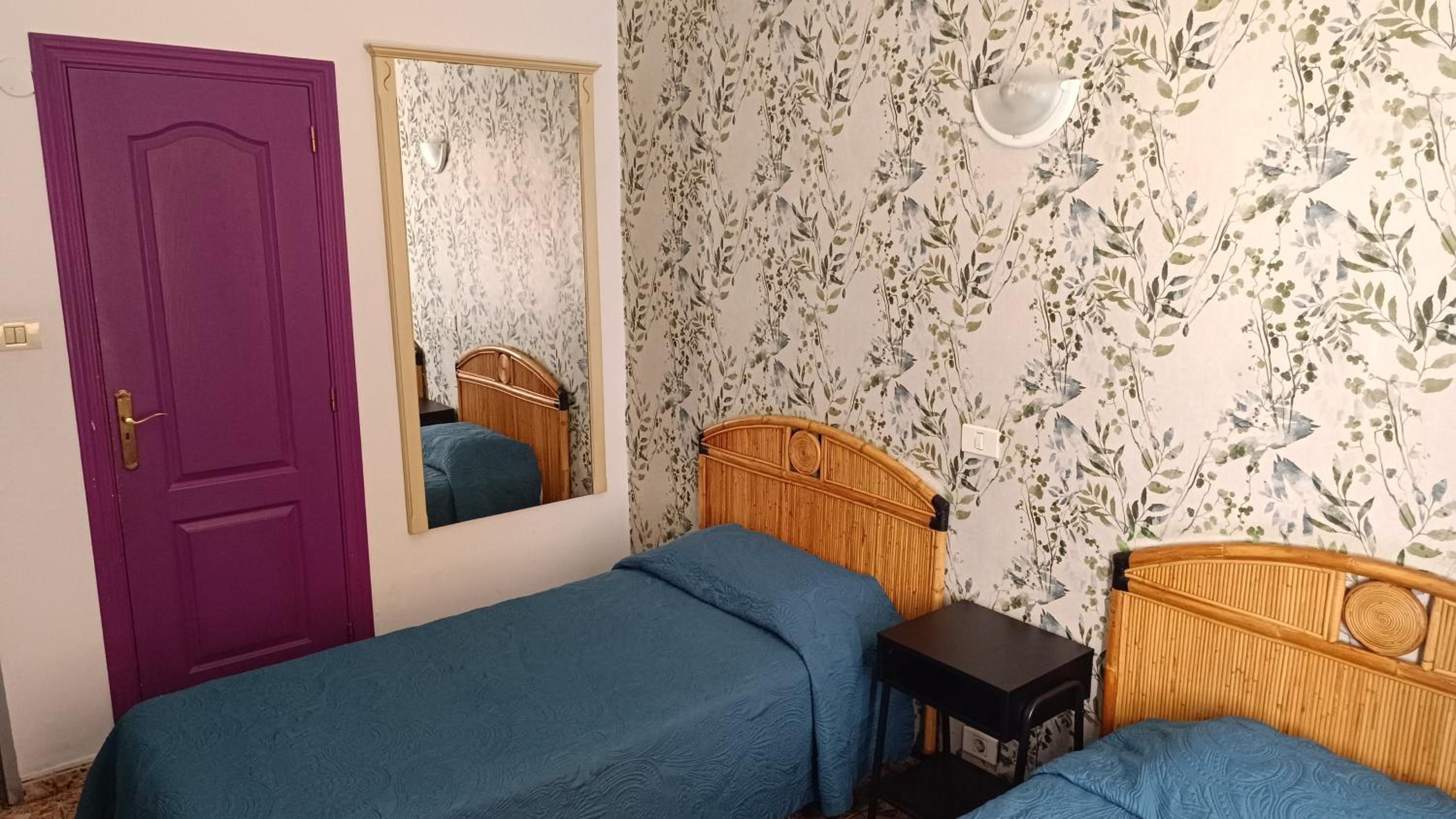 Alcaravaneras Hostel