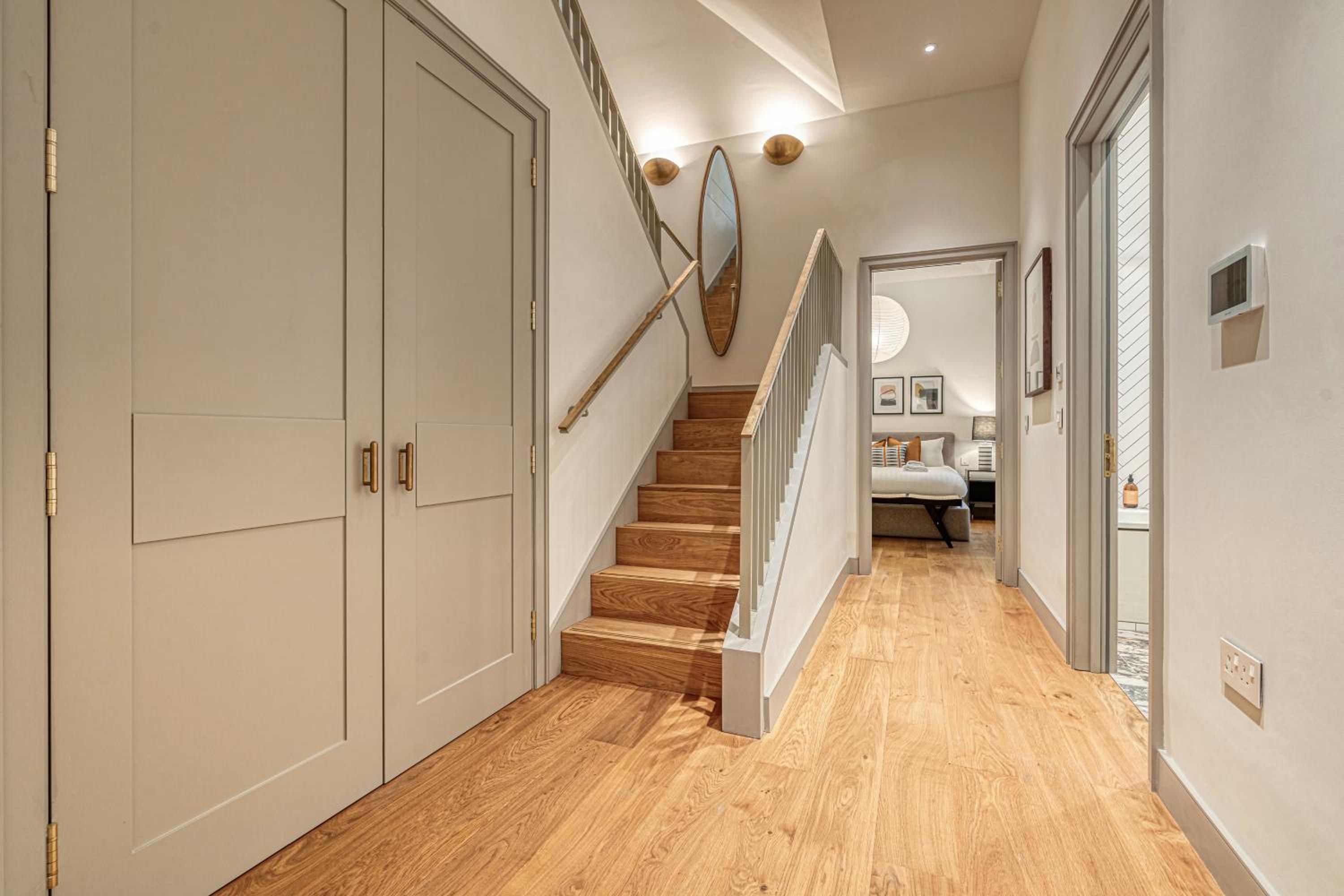 Luxury flats near Big Ben and London Eye