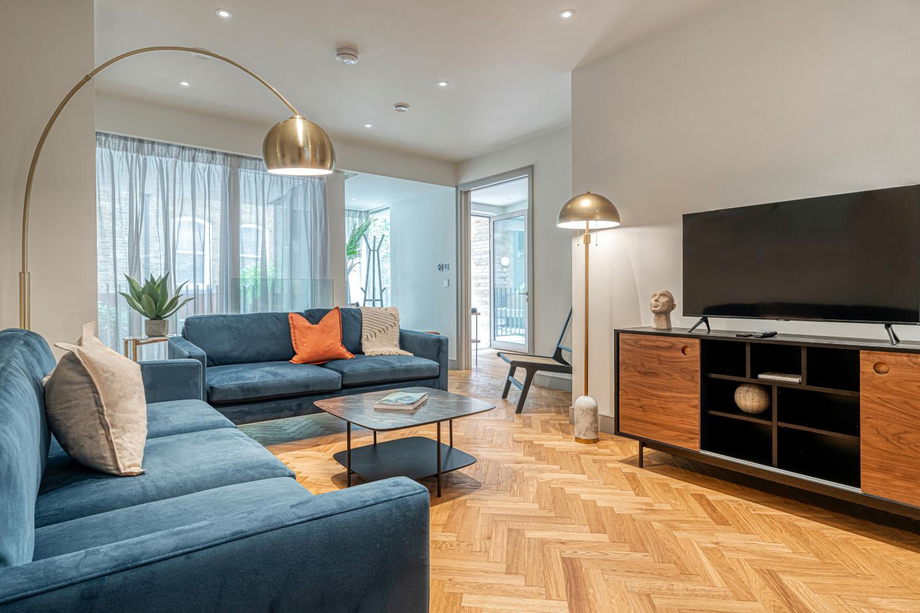 Luxury flats near Big Ben and London Eye