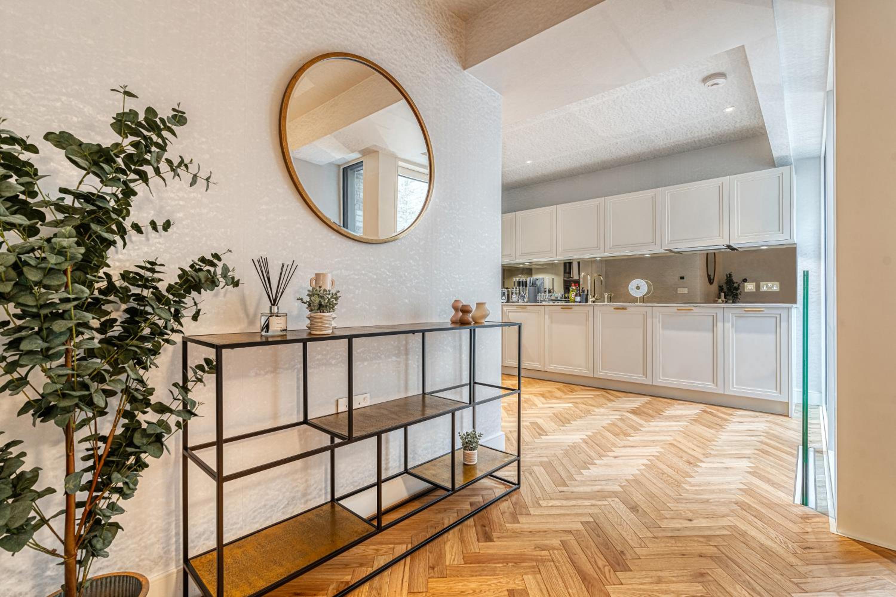 Luxury flats near Big Ben and London Eye