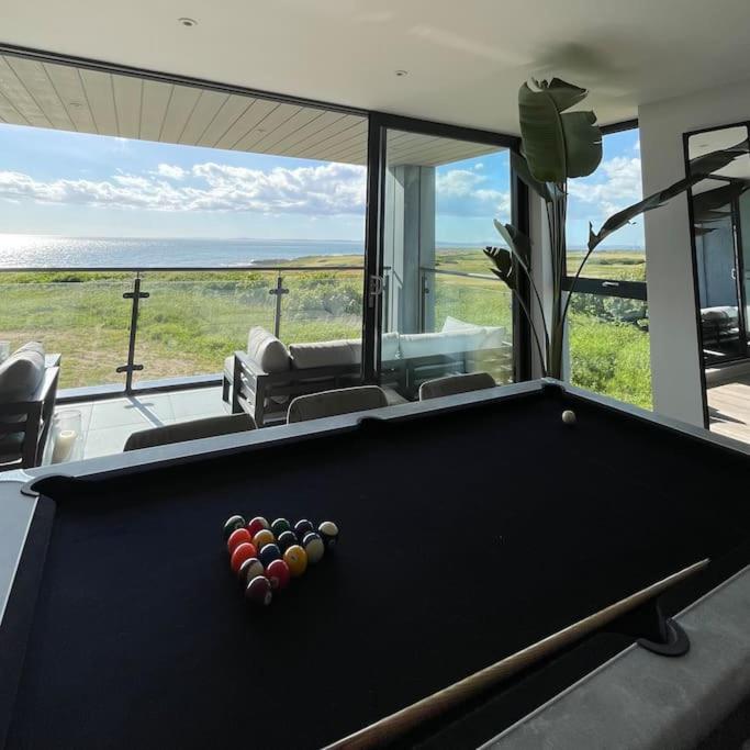 Seafront apartment with spectacular views