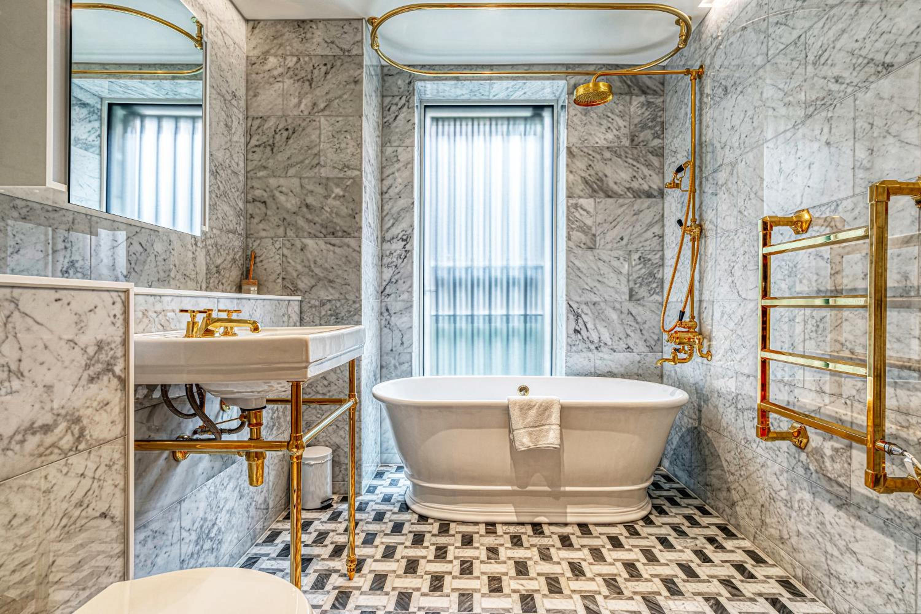 Luxury flats near Big Ben and London Eye