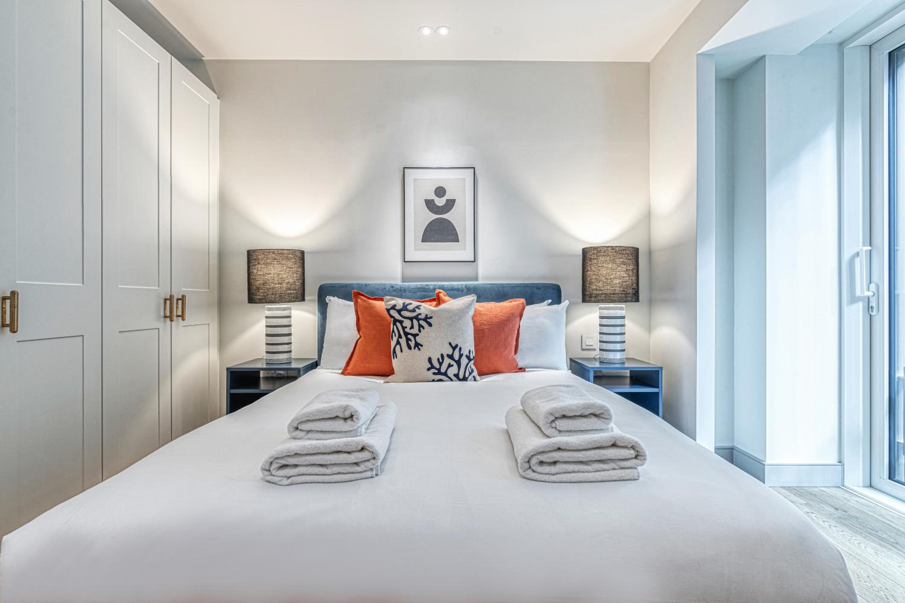Luxury flats near Big Ben and London Eye