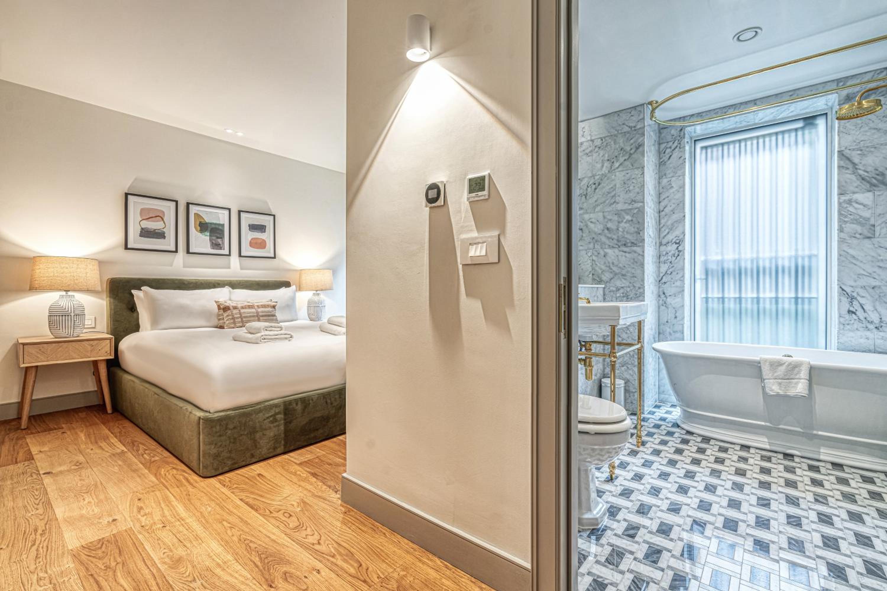 Luxury flats near Big Ben and London Eye