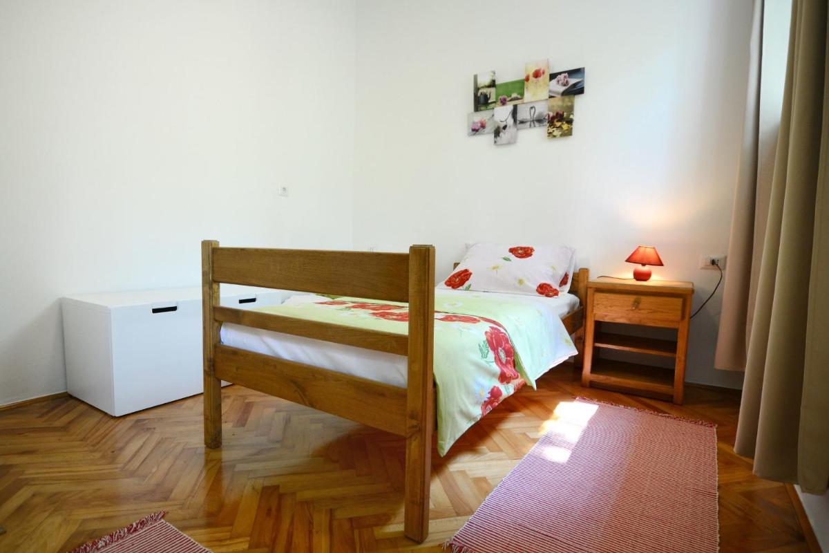 Photo 32