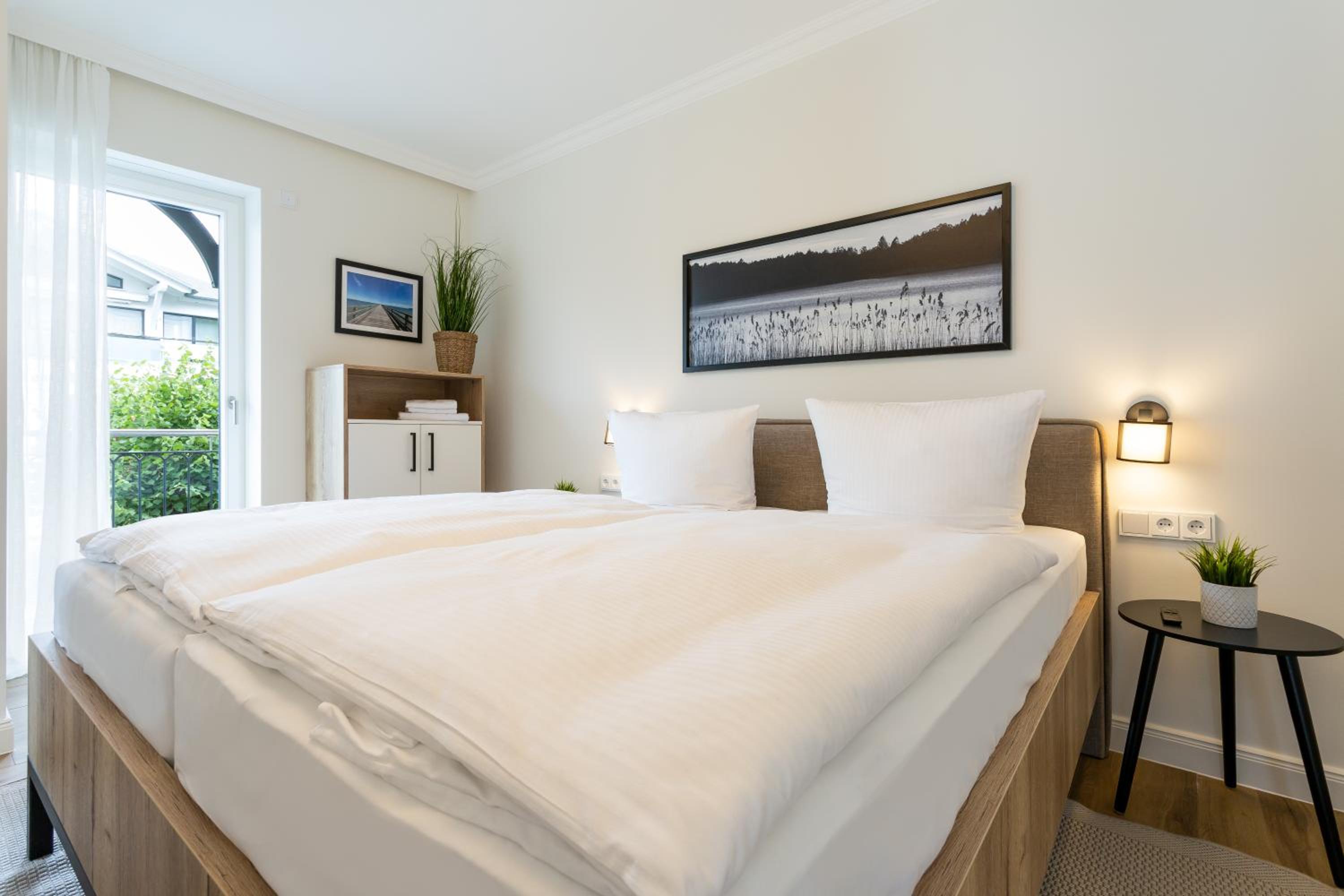 Villa Chloe Binz Appartements exklusiv in Top Lage mit Strandkorb am Strand
