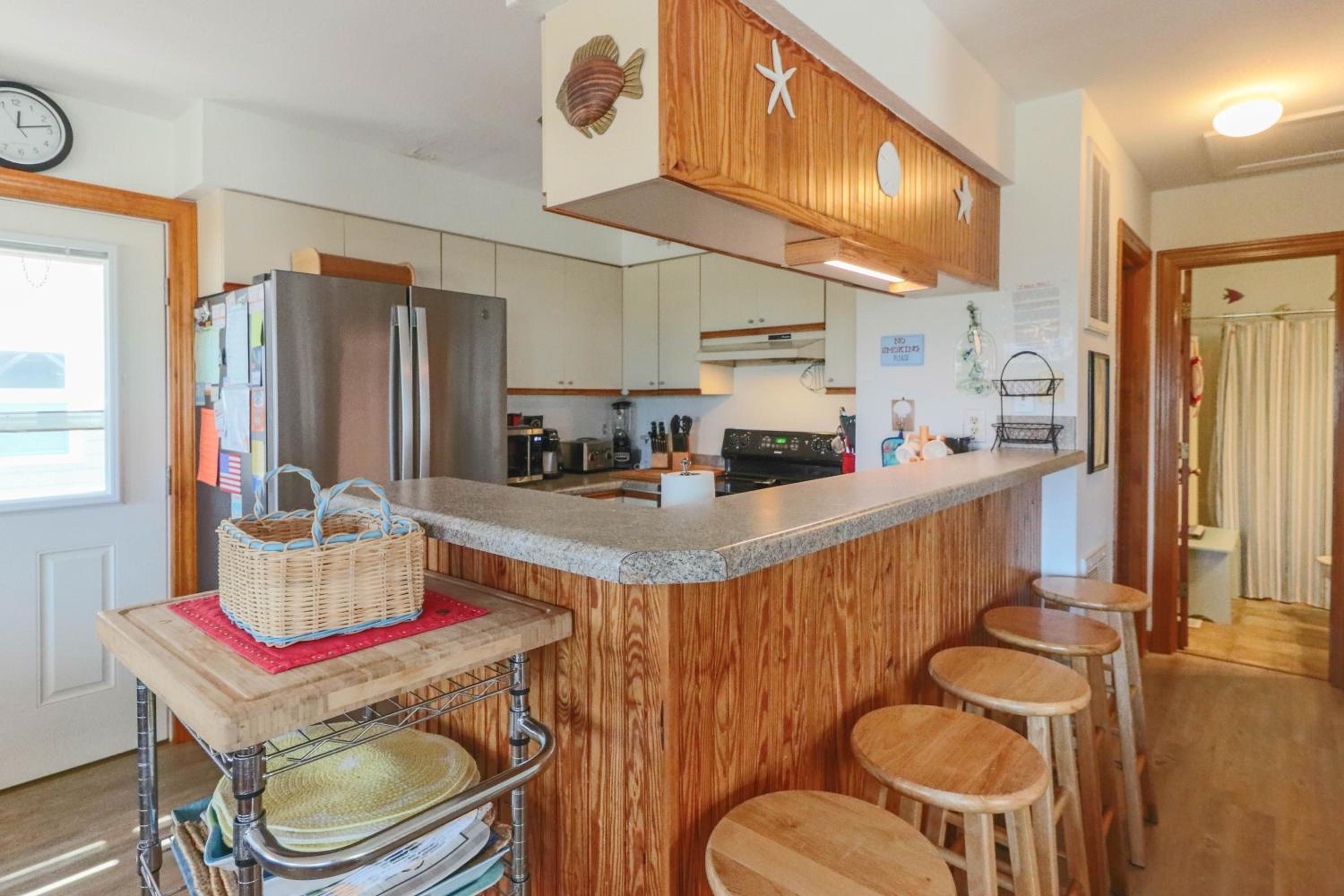 Kitty Hawk Junction - MP 3, Semi-Oceanfront, 2 Minute Walk to Beach, Pets OK, Basketball Goal view 5