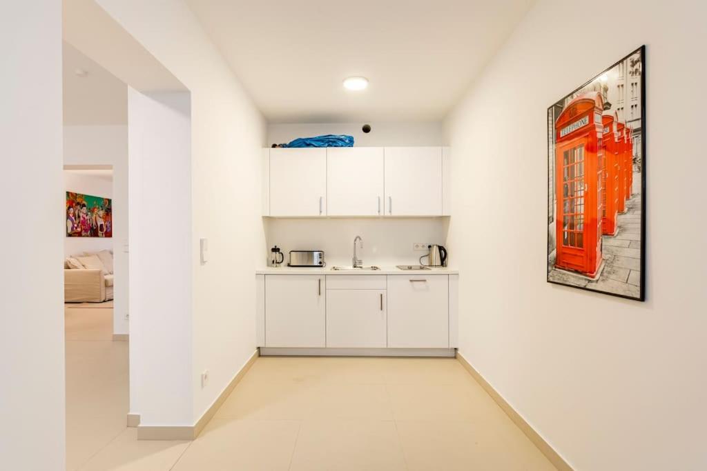 Sleek Design in Trendy Mitte