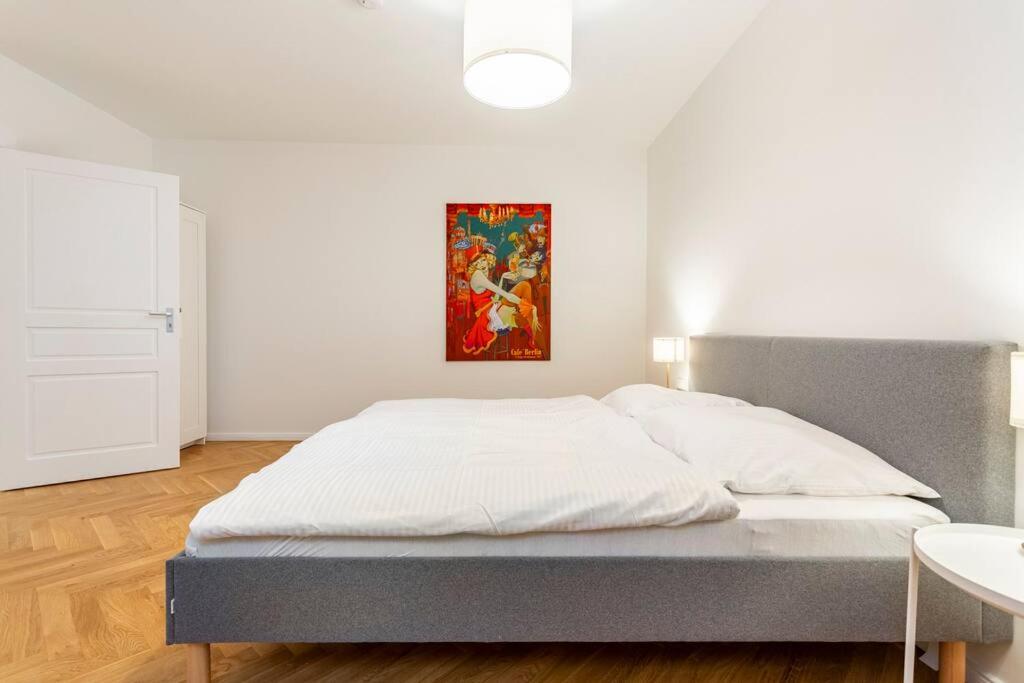 Sleek Design in Trendy Mitte