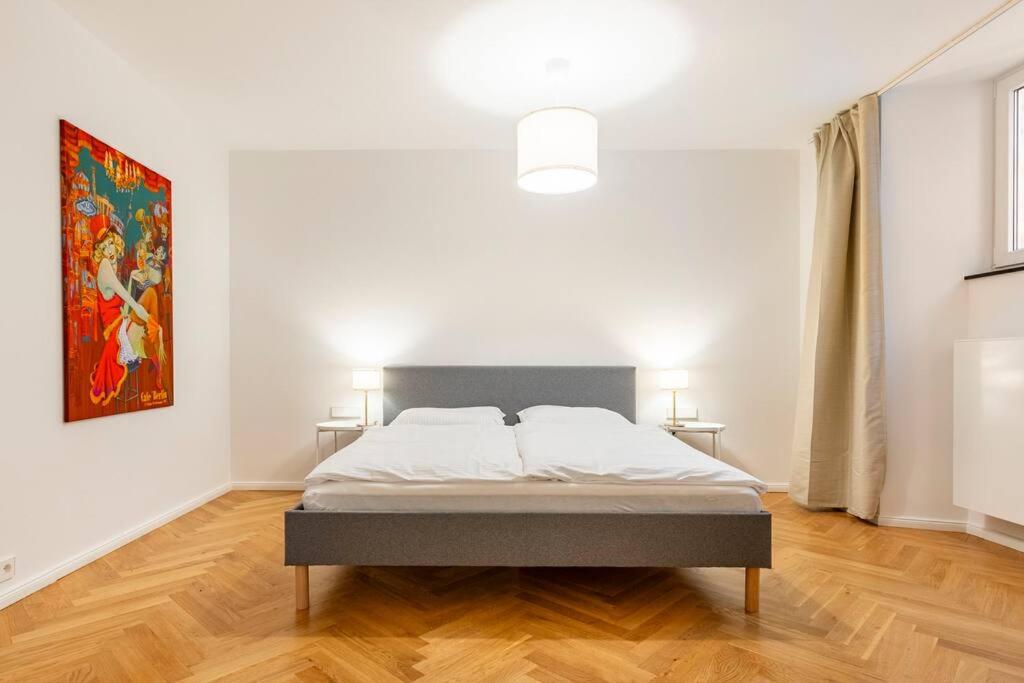 Sleek Design in Trendy Mitte