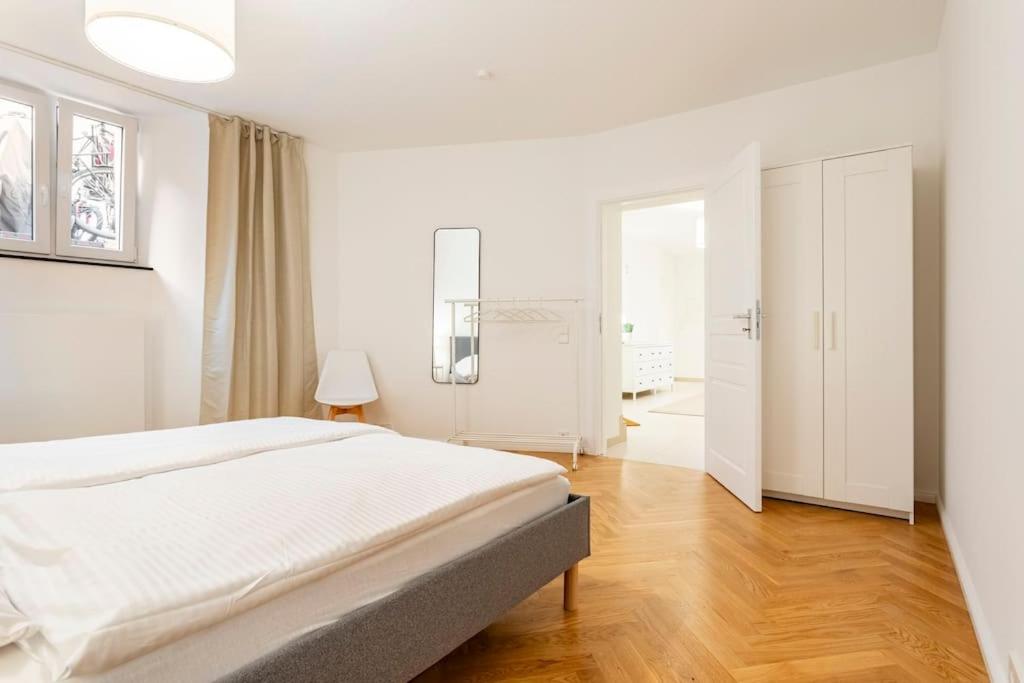 Sleek Design in Trendy Mitte