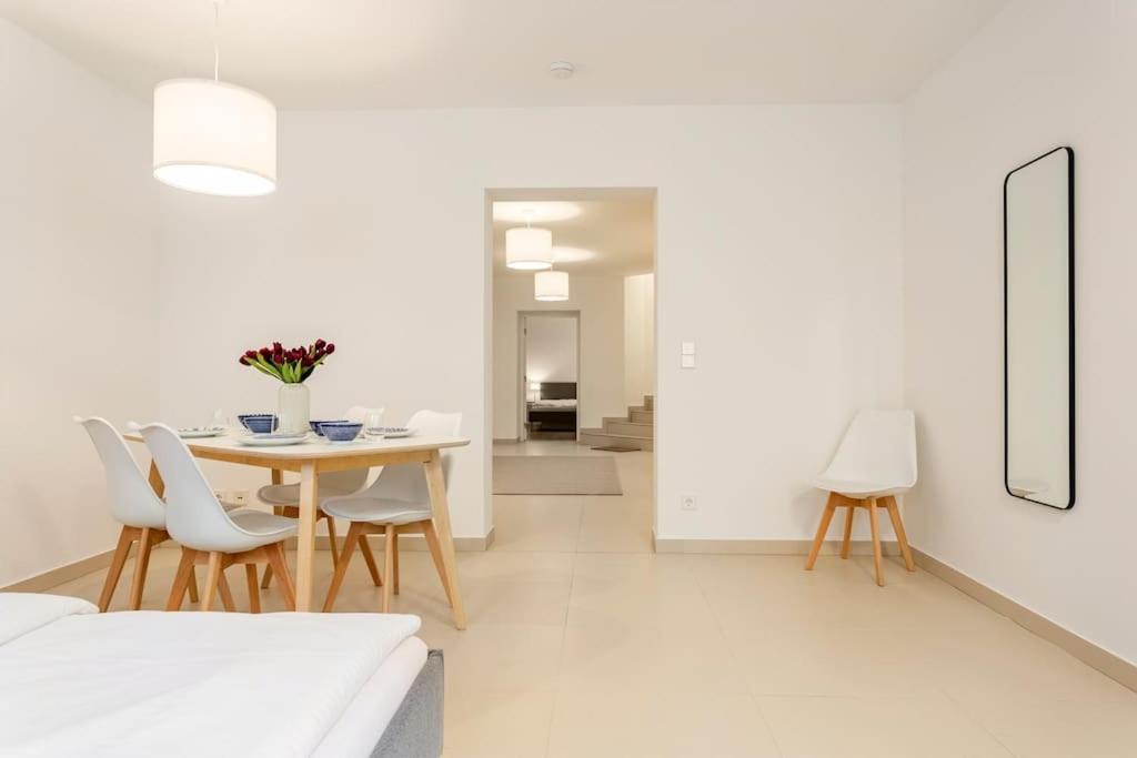 Sleek Design in Trendy Mitte