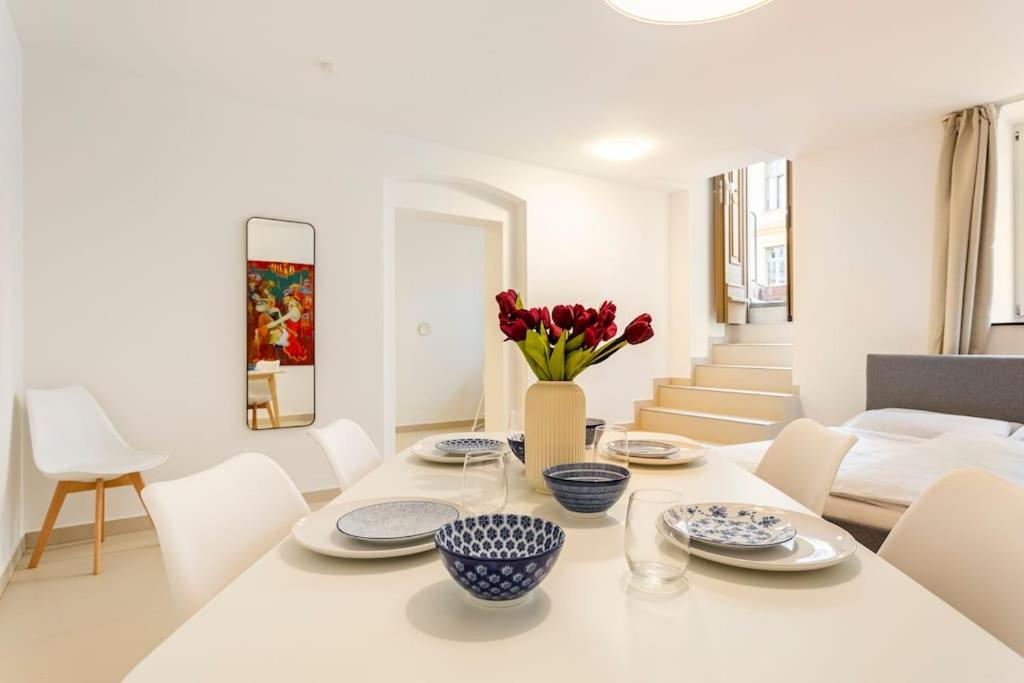 Sleek Design in Trendy Mitte