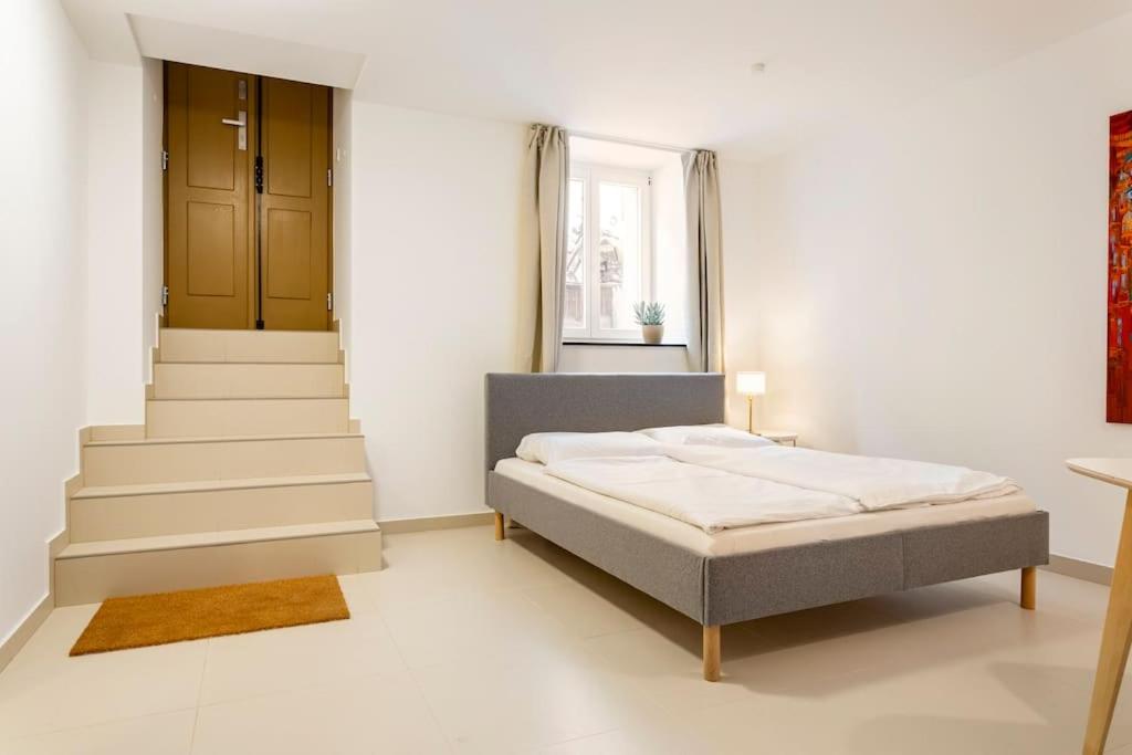 Sleek Design in Trendy Mitte