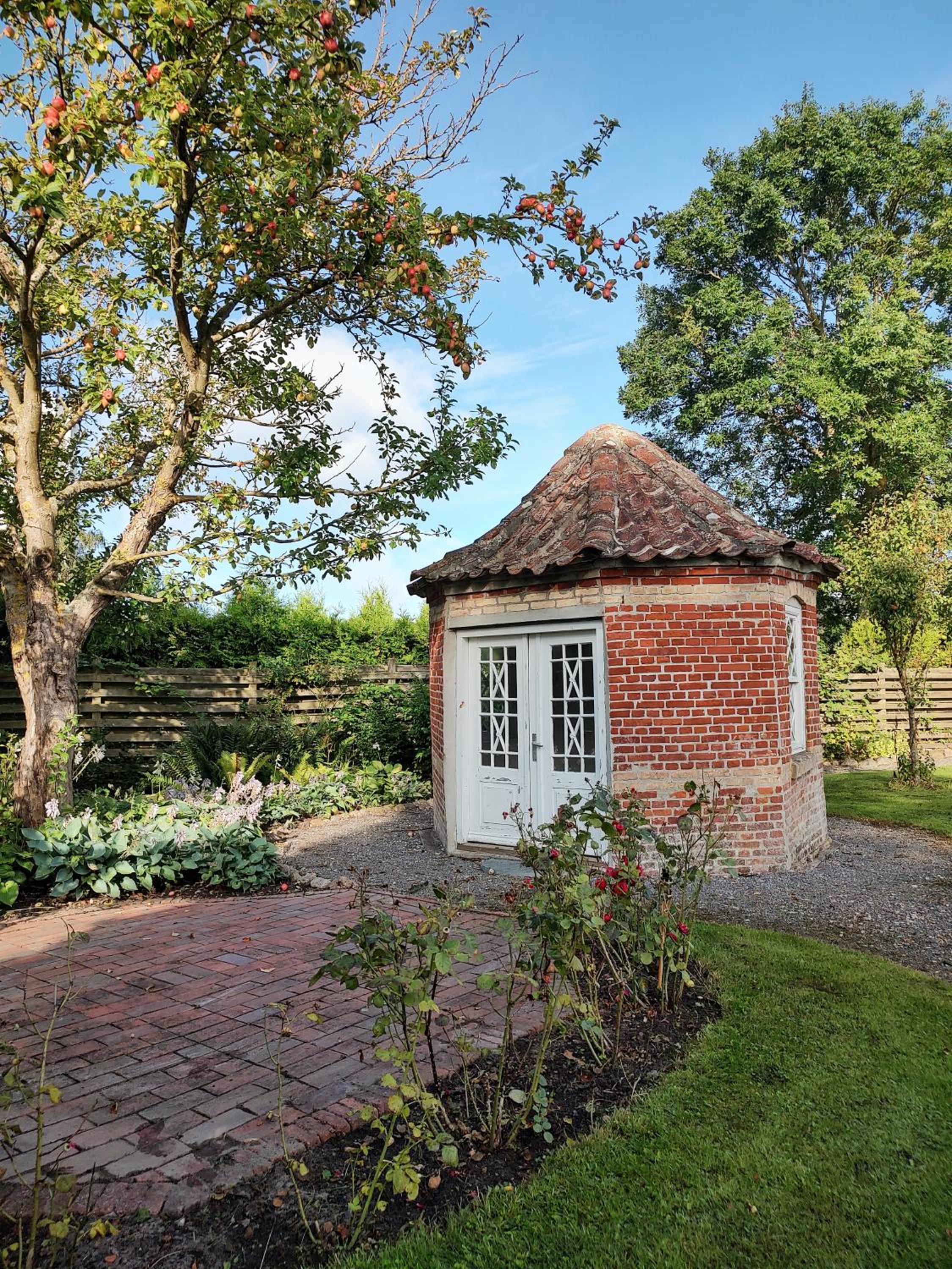 Købmandsgården, Ballen
