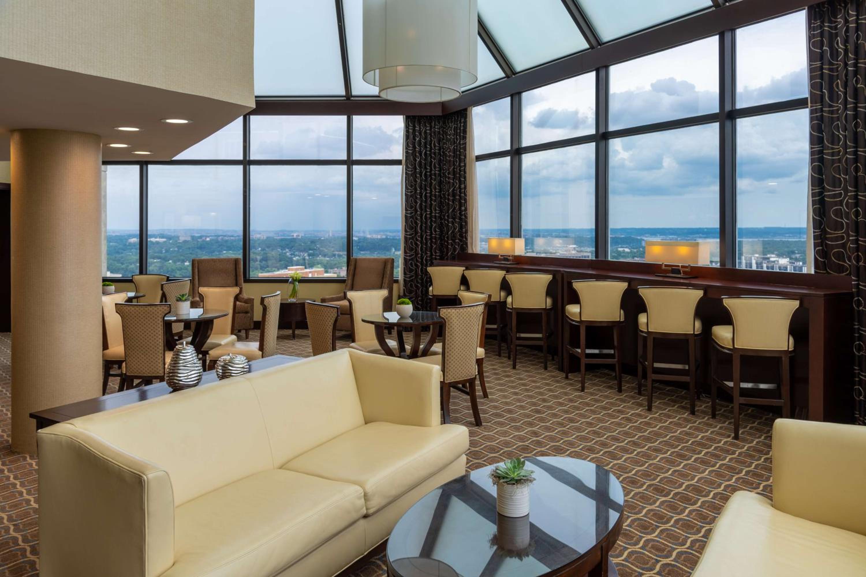 Hilton Alexandria Mark Center - Property Image 7