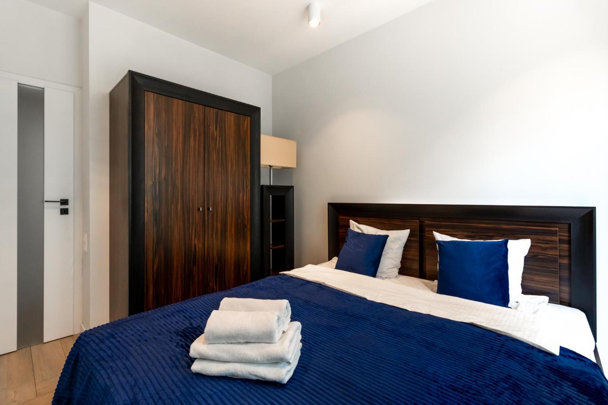 Urban Chic - Luxury 2-Bedroom, Mennica Residence